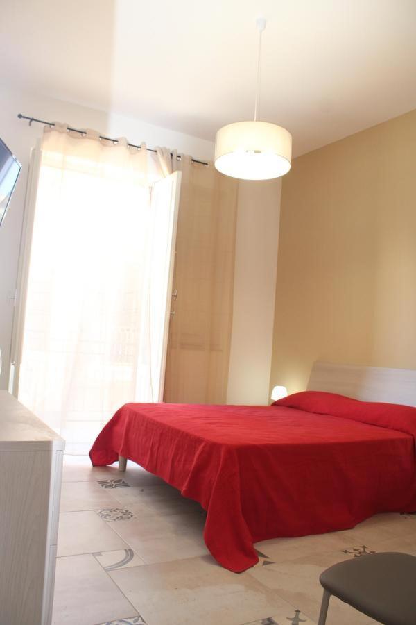 Ferienwohnung La Stanza Vicino Al Mare , Una Camera Da Letto E Bagno Con Balcone Vista Mare Balestrate Exterior foto